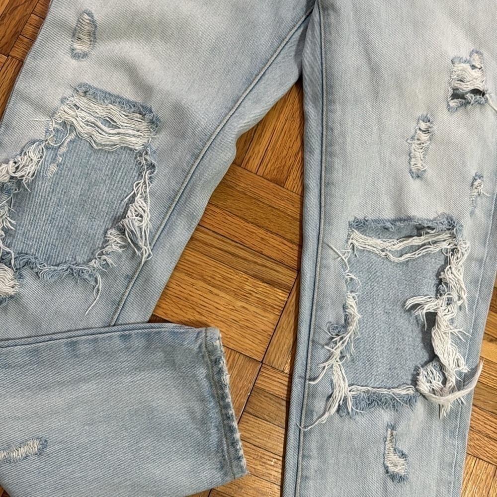 Carmar women's light wash denim jeans extra distressed size 25 - Picture 3 of 5